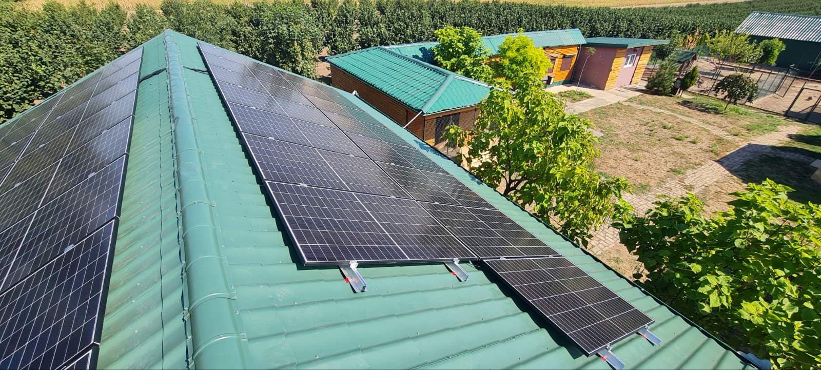 Solarni paneli na krovu porodične kuće