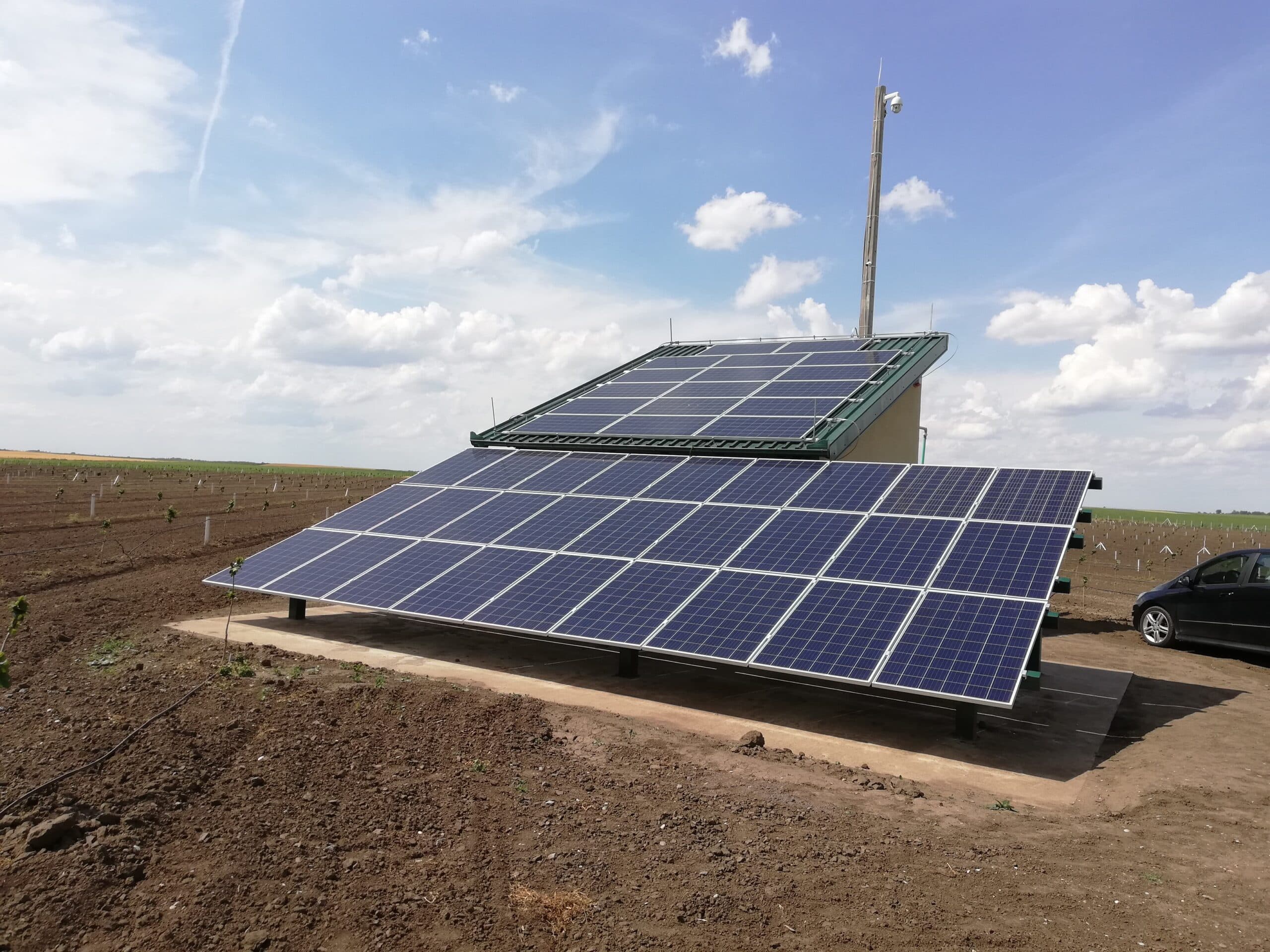 Solarni sistem za navodnjavanje na poljoprivrednoj parceli